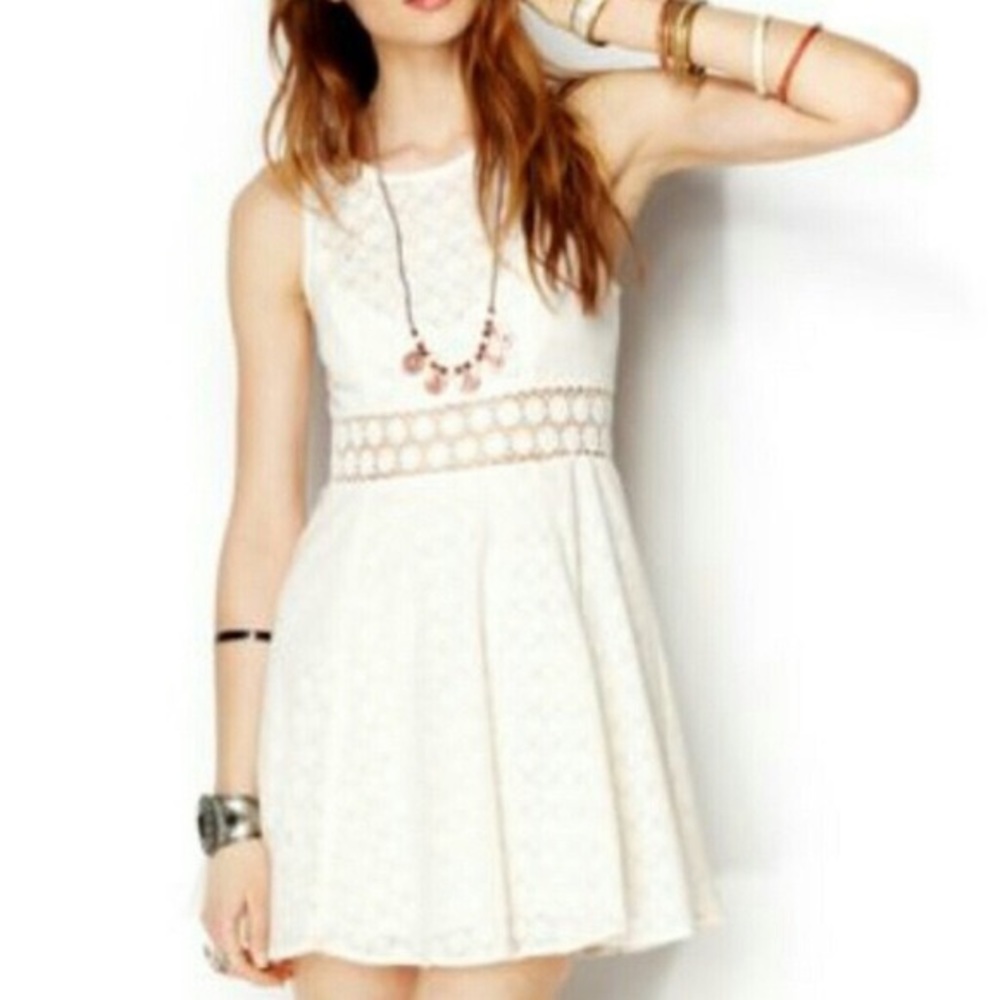 Freepeople dress Size 6 Stretchy Lace Outer & Fully Lined
